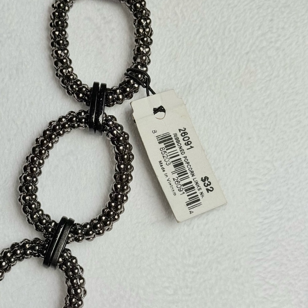 🐨 Cookie Lee Adjustable Gray Ribbon and Gray and Black Bead Statement Necklace - Picture 8 of 12